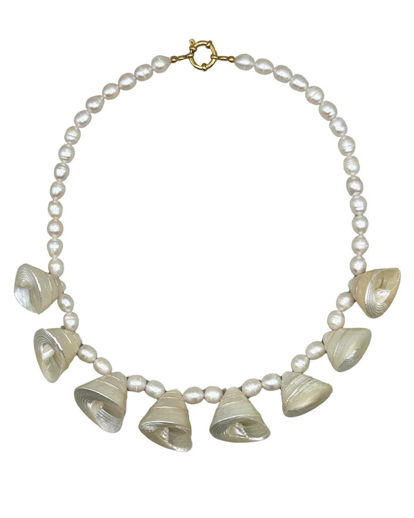 BORIS SHELL NECKLACE