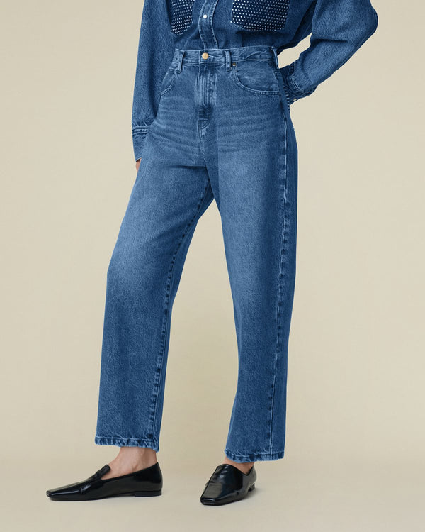 GLOBE DIAMOND OCCLUSION